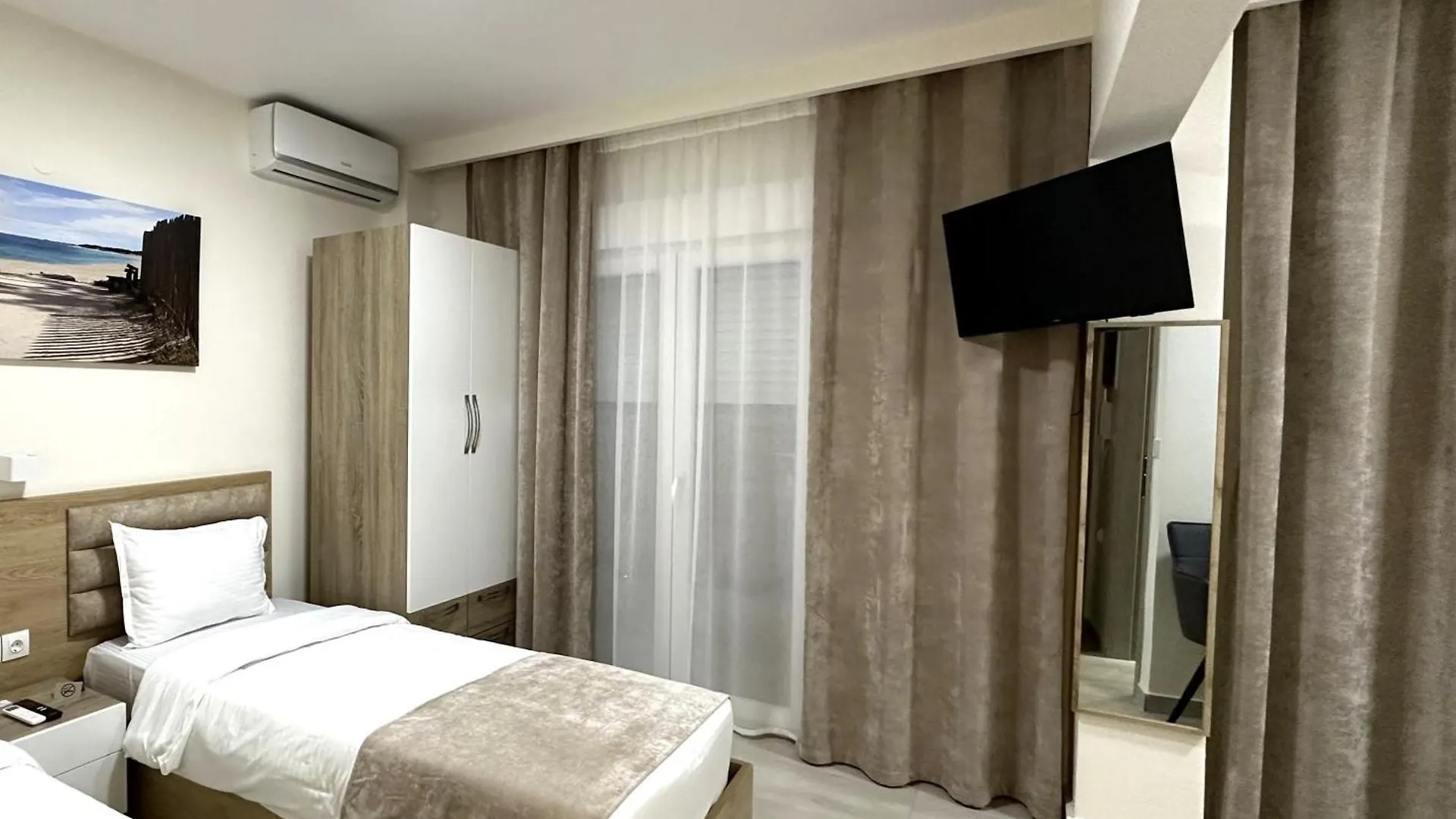 Navarino Luxe Suites Peraia  Aparthotel Peraia (Thessaloniki)