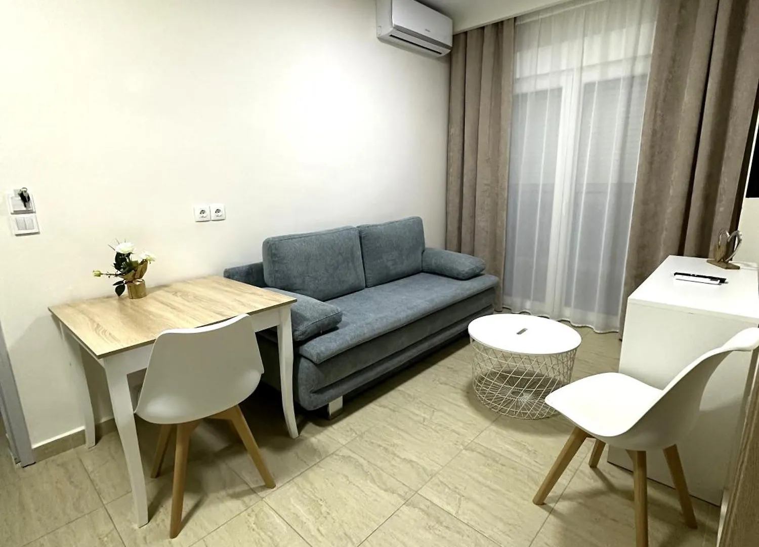 Aparthotel Navarino Luxe Suites Peraia