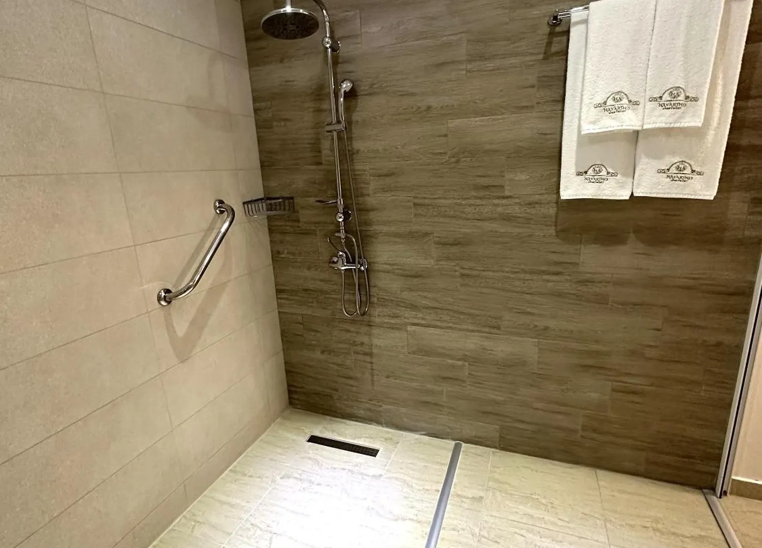 Navarino Luxe Suites Peraia  0*, Peraia (Thessaloniki)