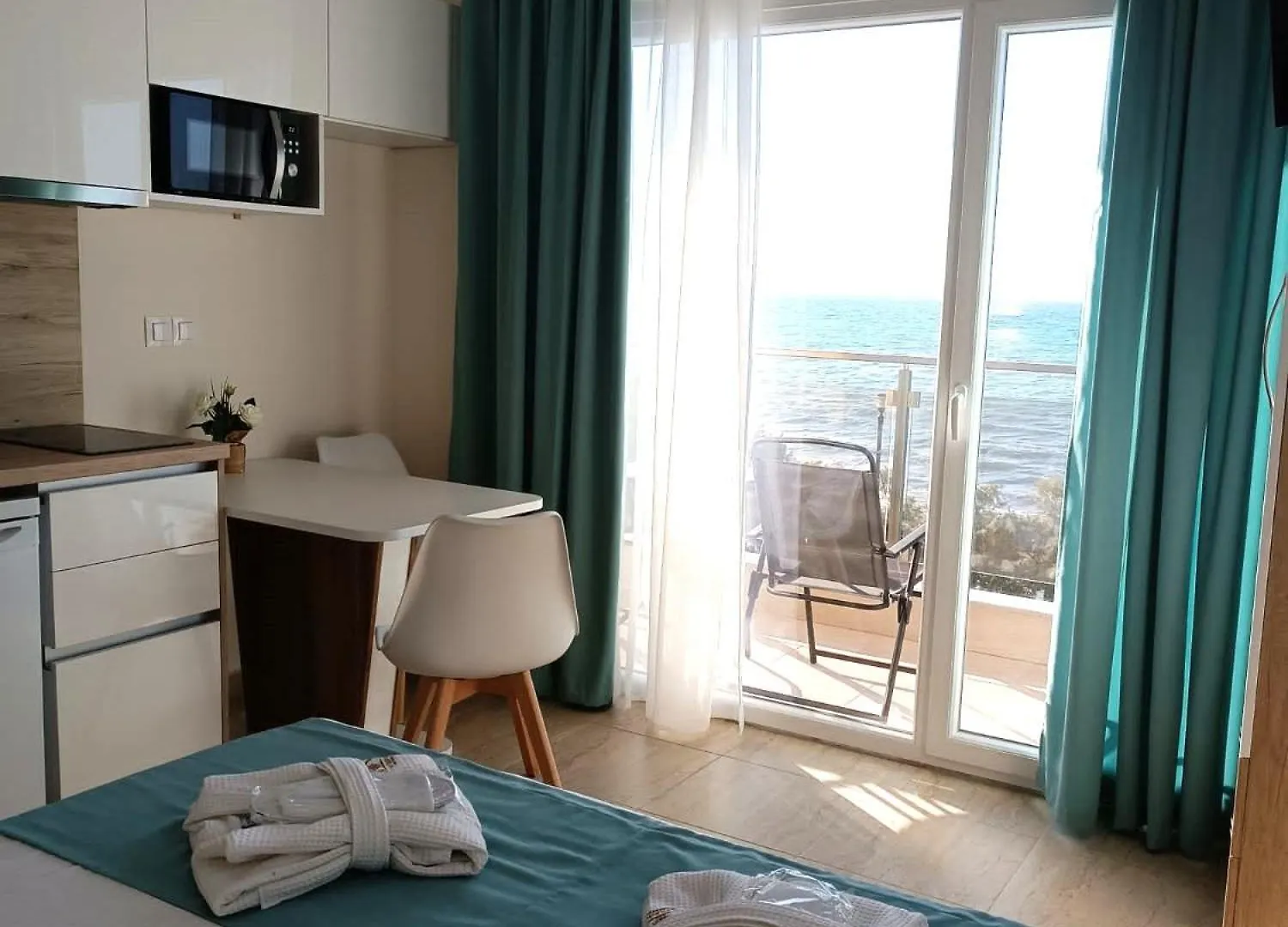 Navarino Luxe Suites Peraia  Greece