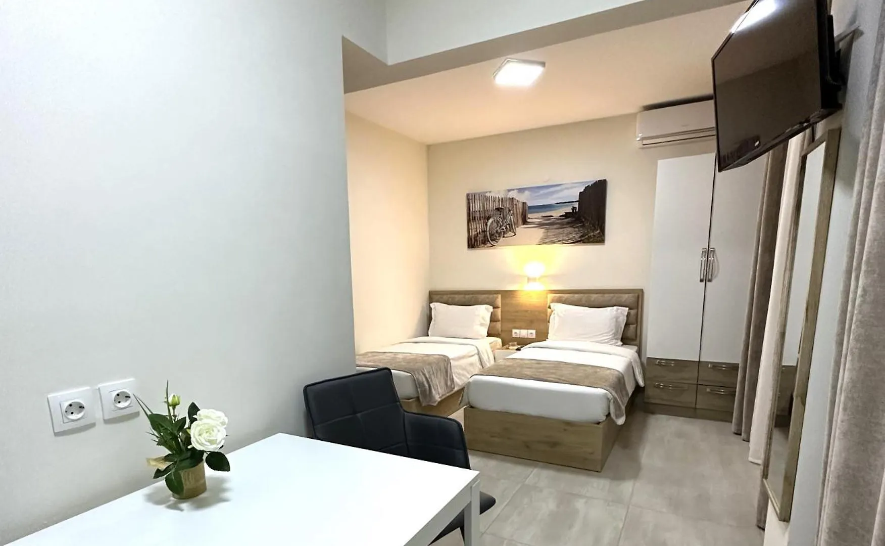 Navarino Luxe Suites Peraia  0*, Peraia (Thessaloniki)