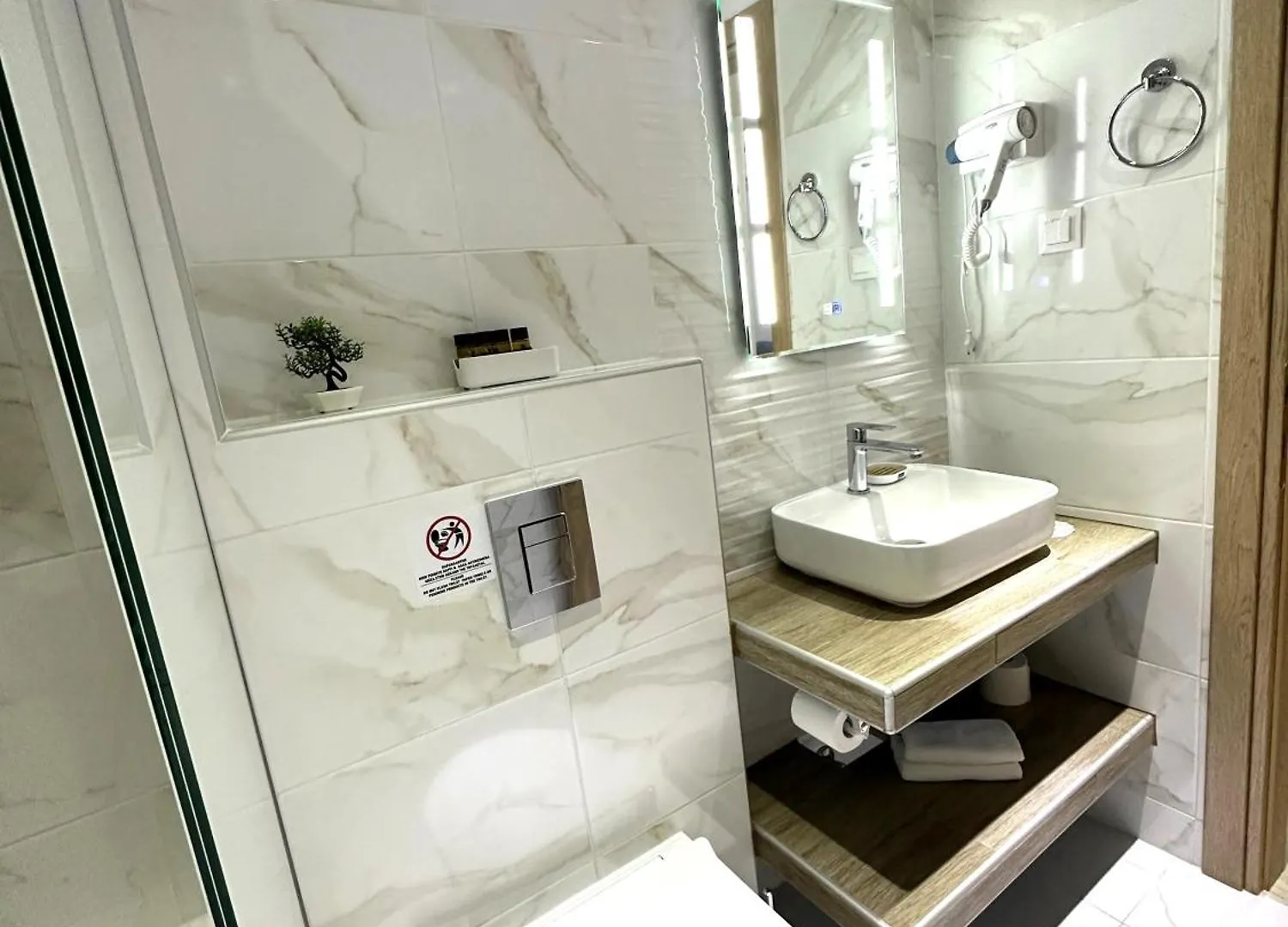 Aparthotel Navarino Luxe Suites Peraia