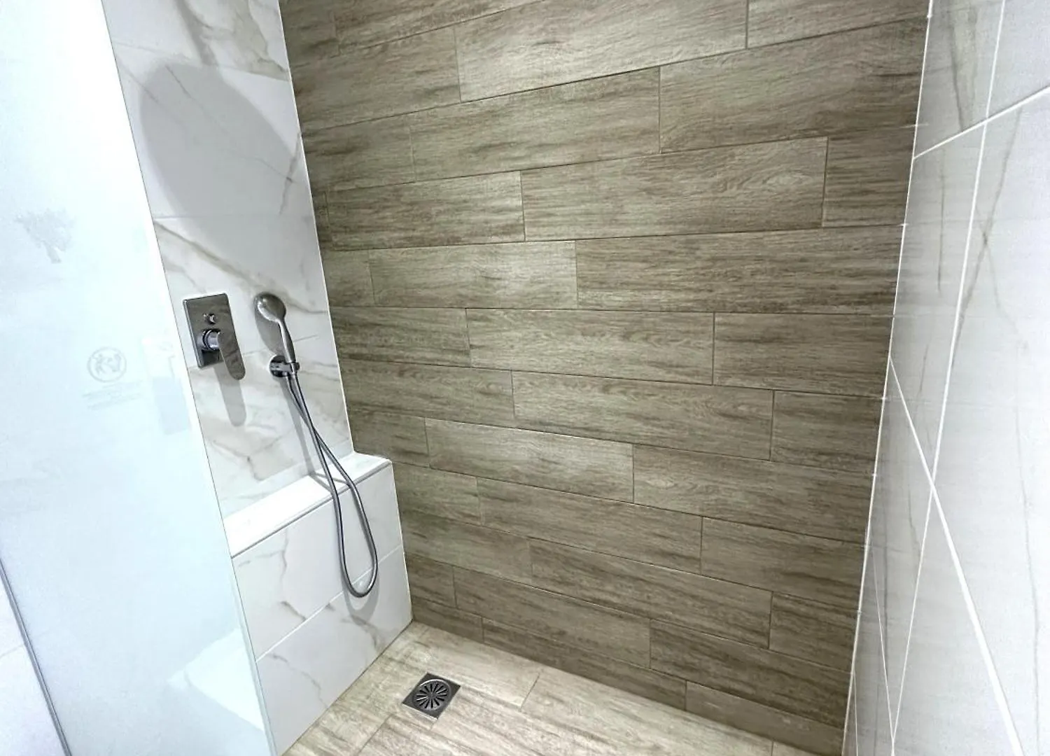 Aparthotel Navarino Luxe Suites Peraia  Greece