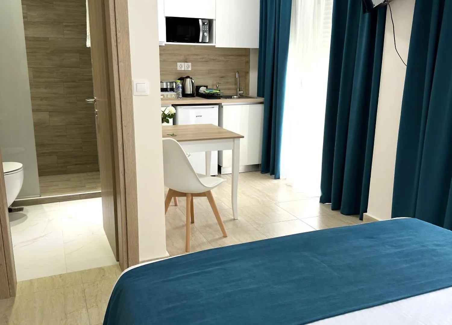 Navarino Luxe Suites Peraia  0*, Peraia (Thessaloniki)