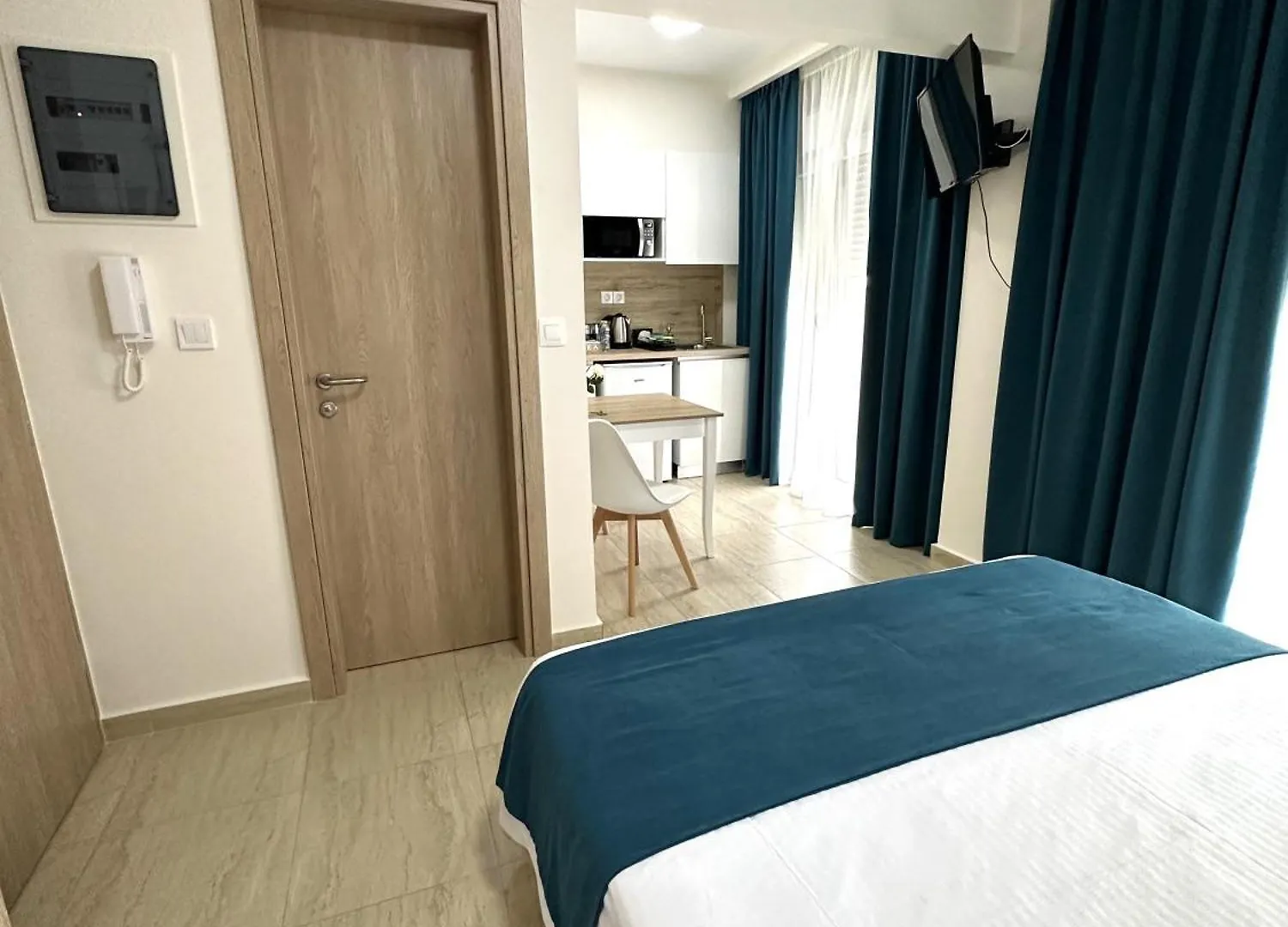 Navarino Luxe Suites Peraia  Aparthotel Peraia (Thessaloniki)