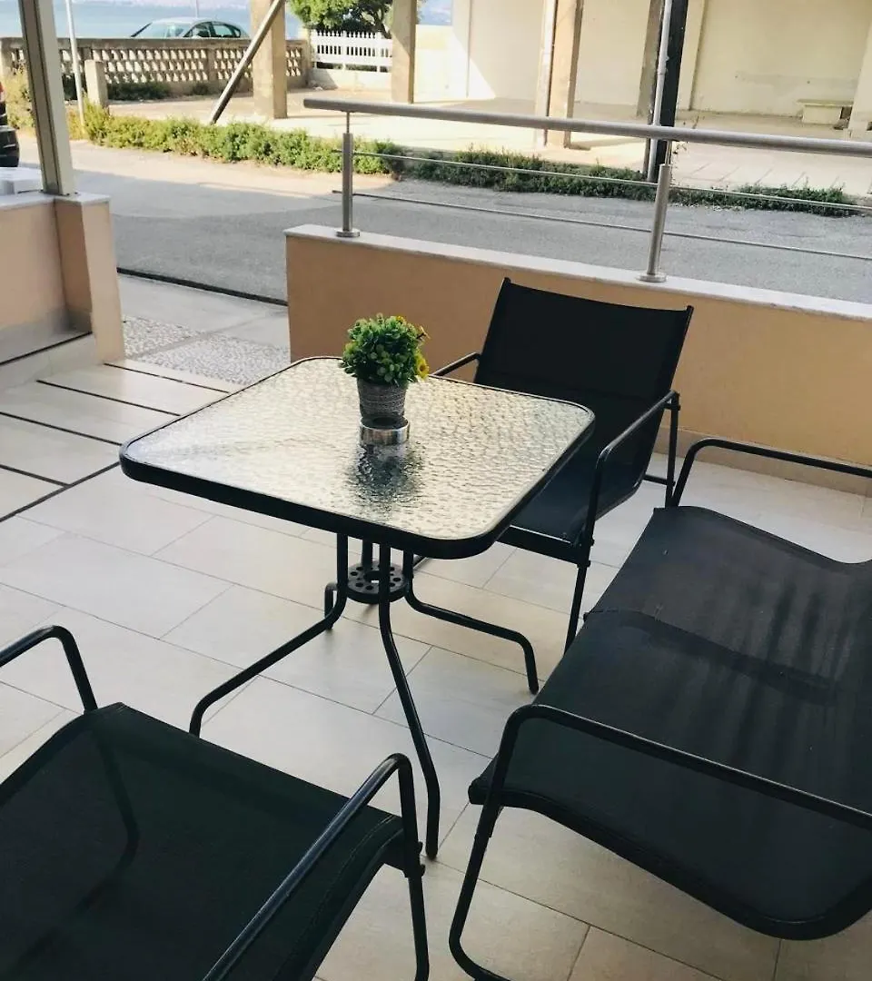 Navarino Luxe Suites Peraia  0*, Peraia (Thessaloniki)