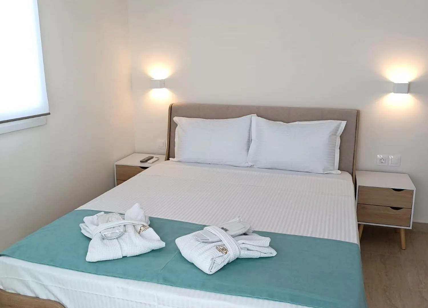 Navarino Luxe Suites Peraía Aparthotel