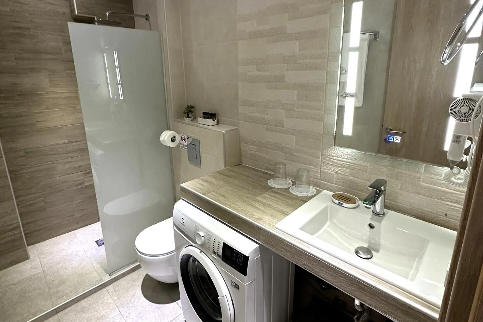 Hotel apartamentowy Navarino Luxe Suites Peraía Grecja