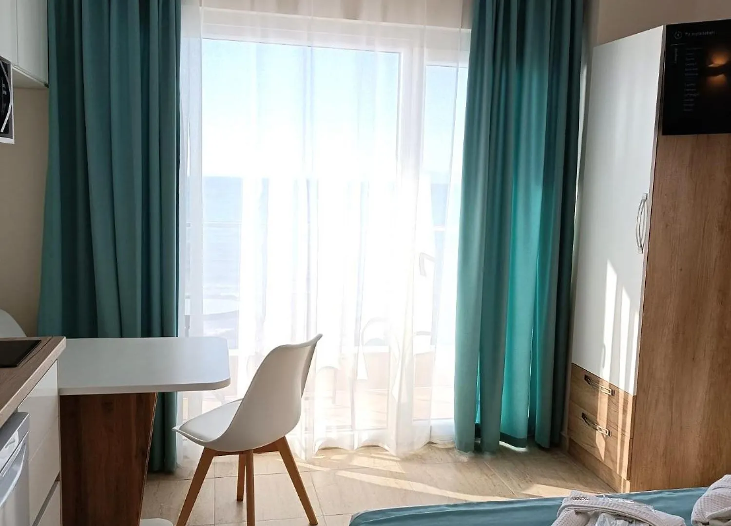 Aparthotel Navarino Luxe Suites Peraia  Greece